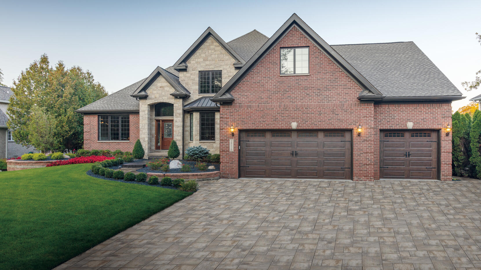 Nueva Paver, Champagne (paver) Crossroads, Crawford (brick) with Vivace, Lakeshore (stone)