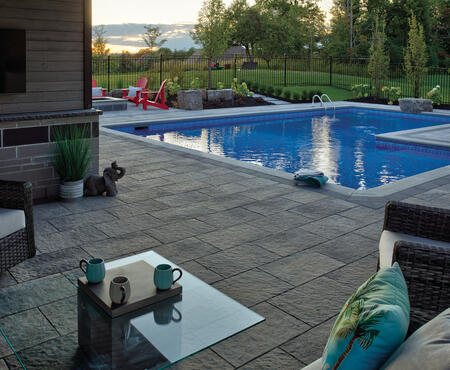 Modern pool deck using Rialto pavers by Oaks landscape products