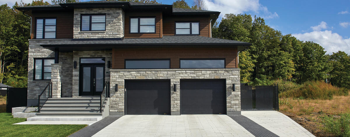 Driveway using Eterna and Nueva products from Brampton Brick